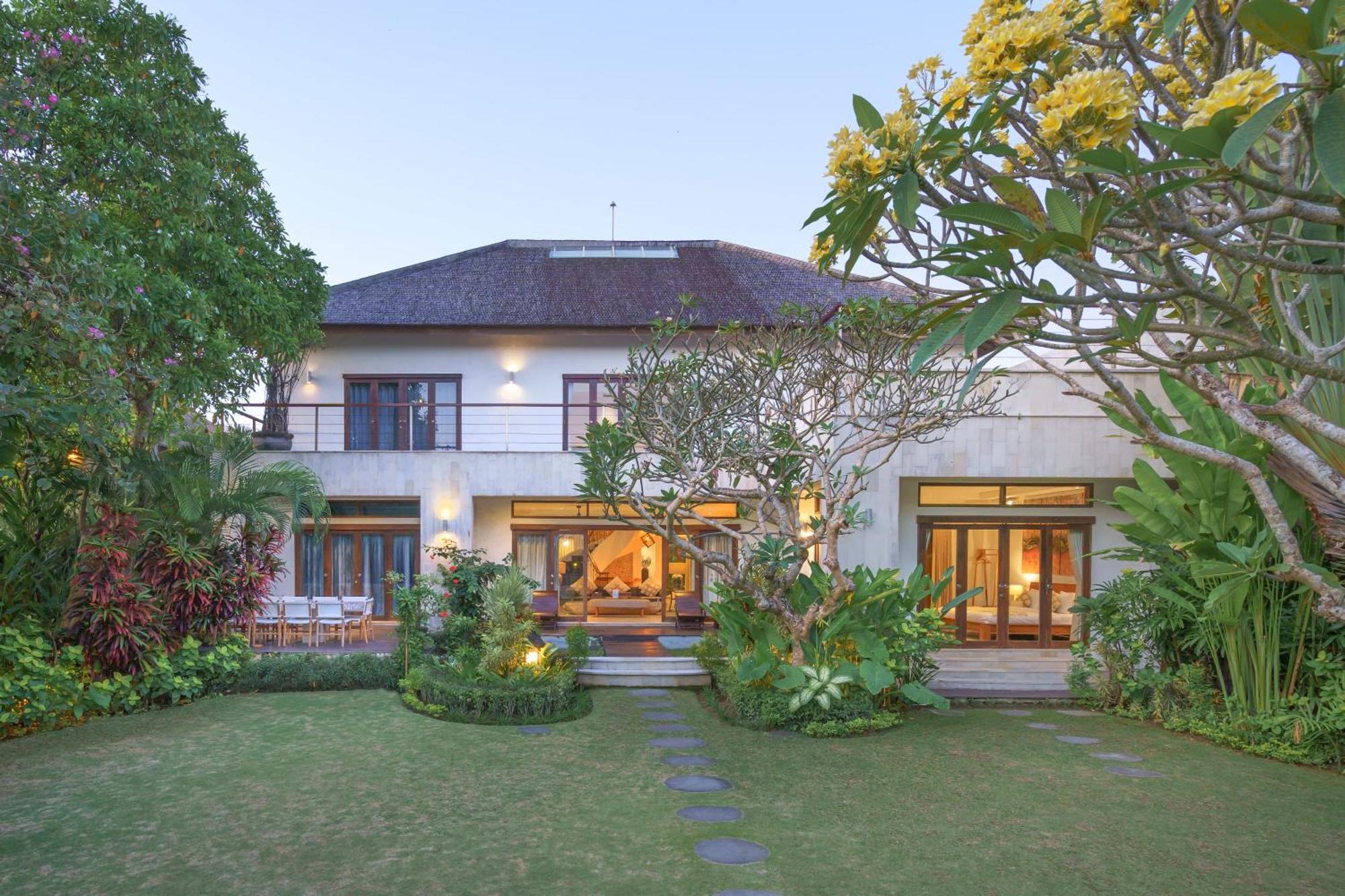 Villa Kaira Estate Canggu  Exterior photo