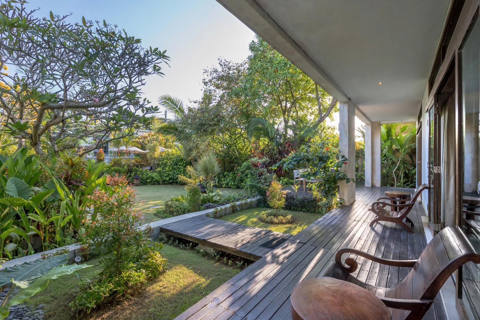 Villa Kaira Estate Canggu  Exterior photo