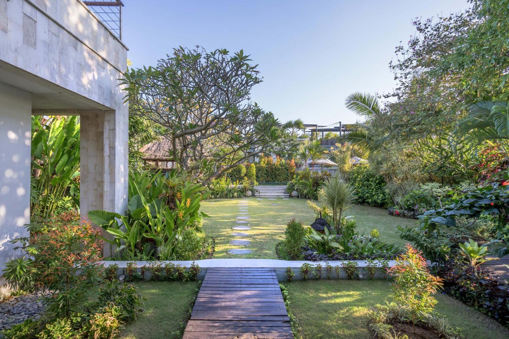 Villa Kaira Estate Canggu  Exterior photo