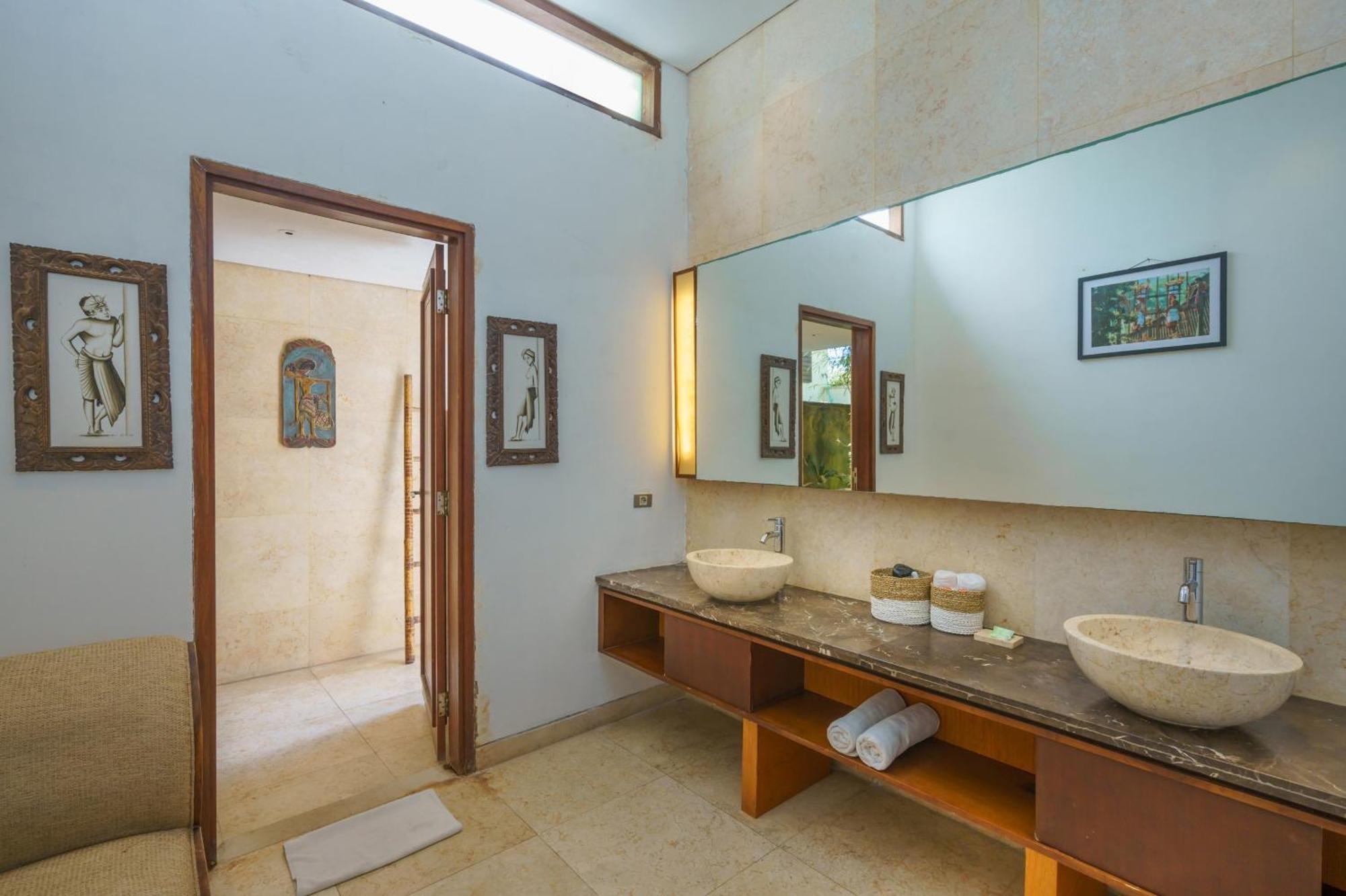 Villa Kaira Estate Canggu  Exterior photo